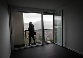 La administración está obligada a ofrecer una VPO o una ayuda a quien se le reconozca el derecho subjetivo a la vivienda.