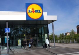 Piden subir el sueldo al responsable de redes de Lidl por su última publicación