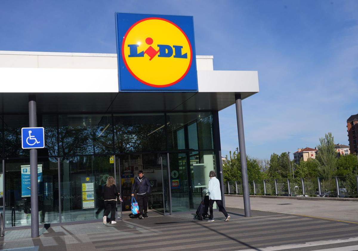 Piden subir el sueldo al responsable de redes de Lidl por su última publicación