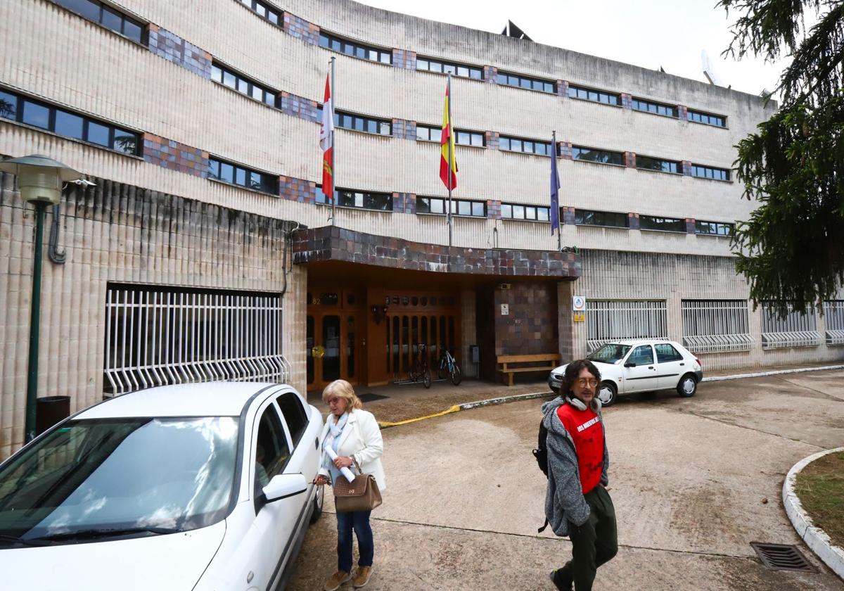 El Fernán González de Miranda se queda fuera por obras de la oferta de estancias gratis para jóvenes