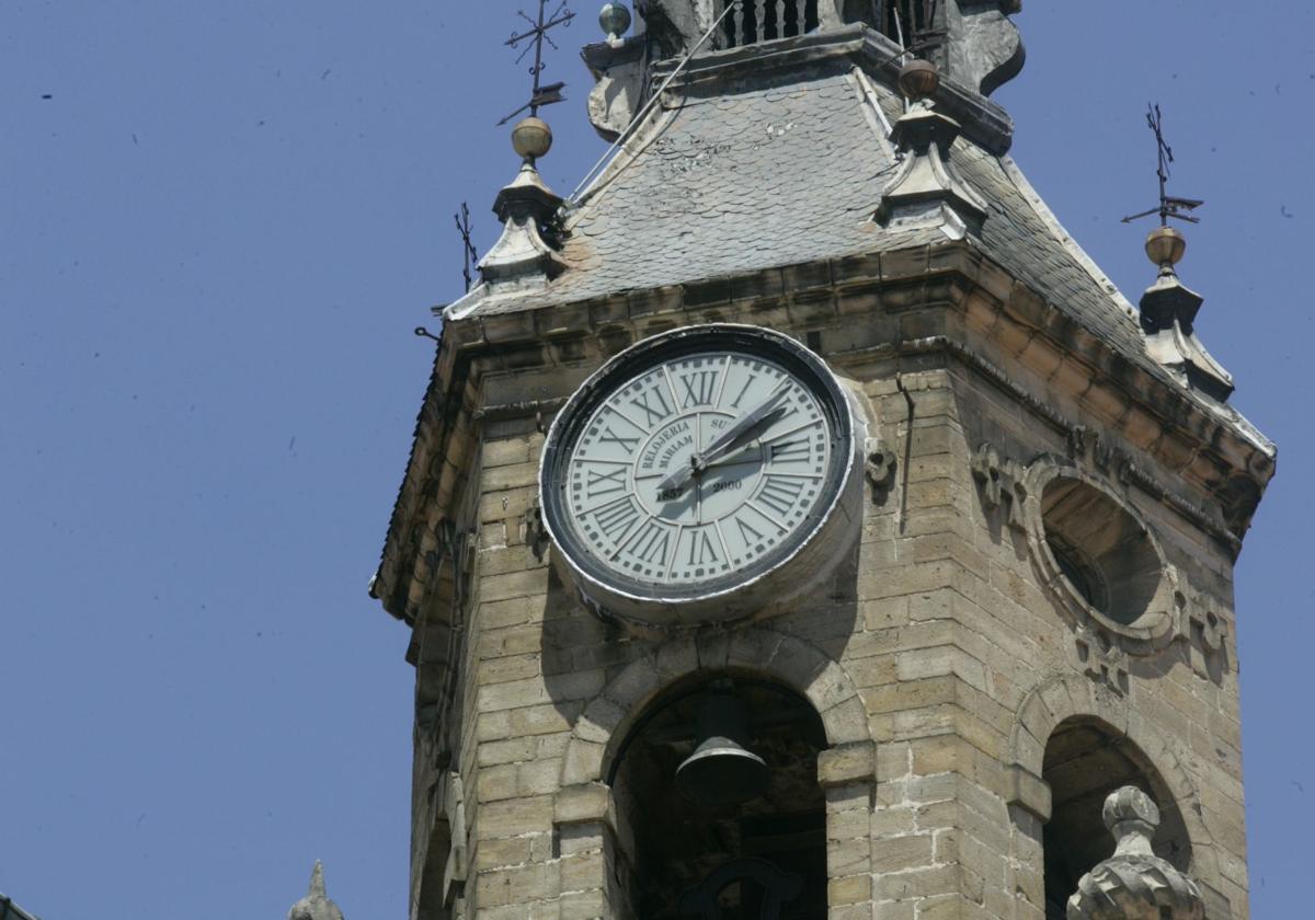 El reloj de la torre de San Miguel necesita arreglos de calado