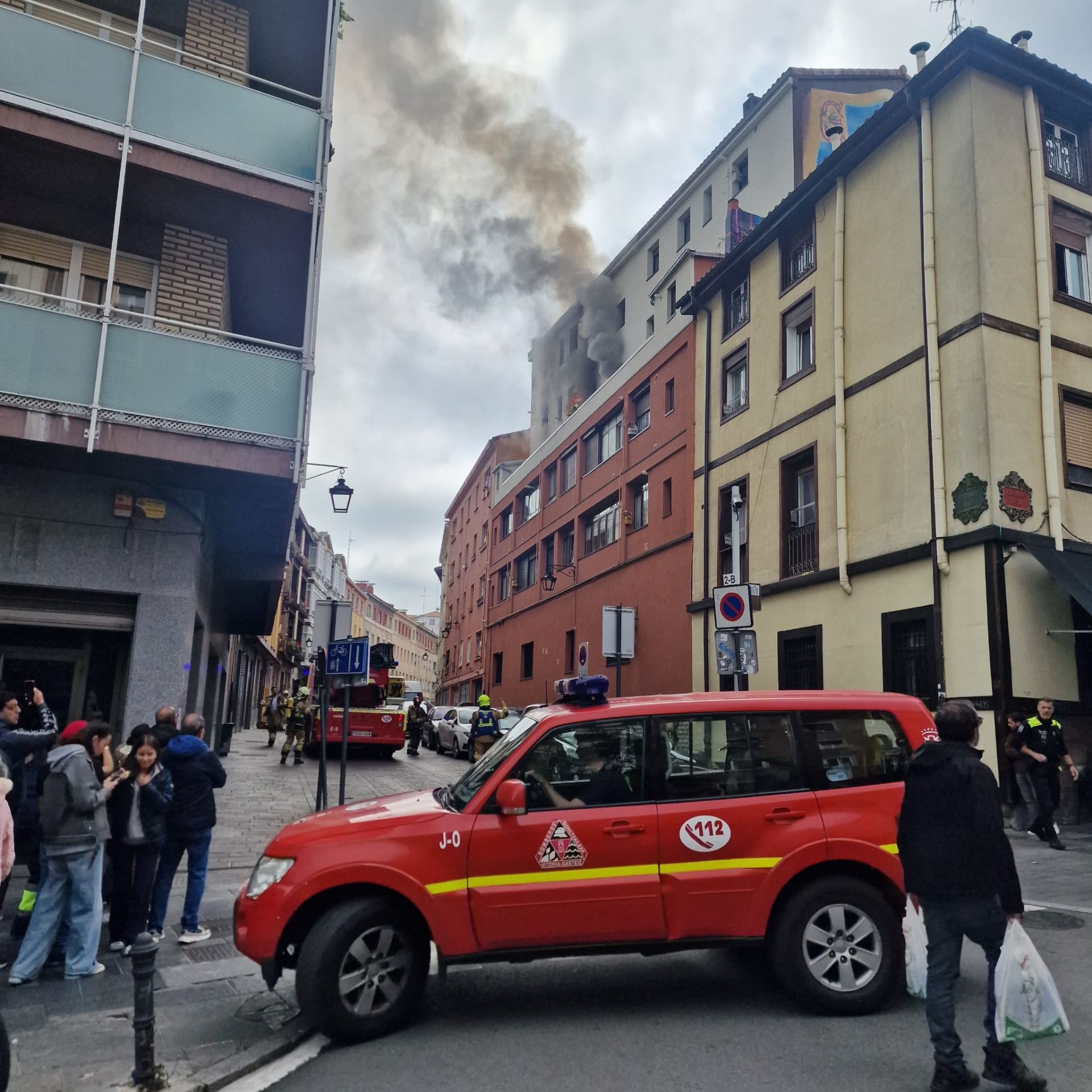 El incendio en el Casco Viejo de Vitoria en imágenes