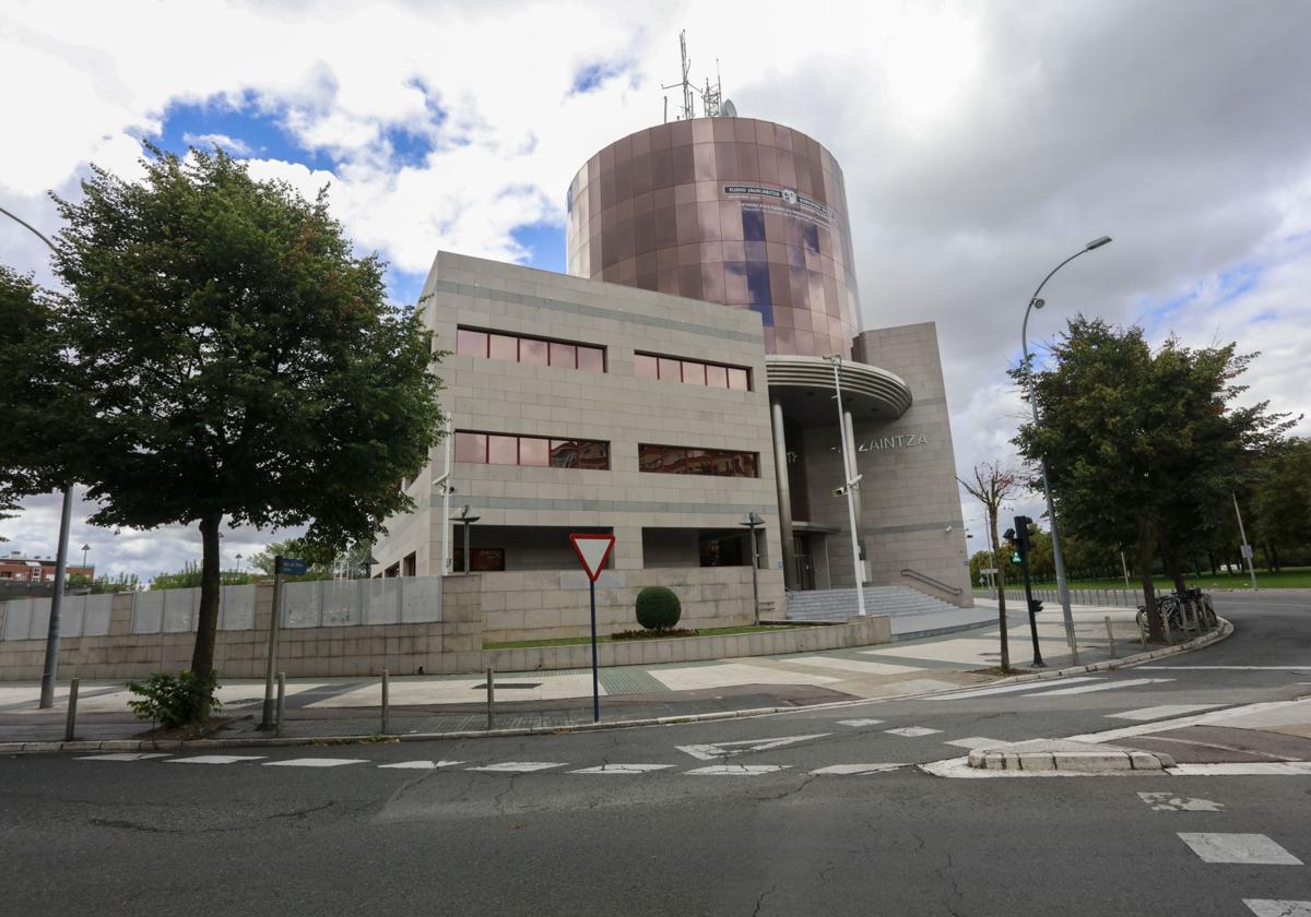 Herida una anciana en Vitoria tras sufrir el robo de su cartera