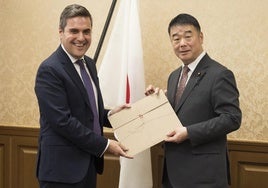 Mikel Jauregi, consejero de Industria, en Japón.