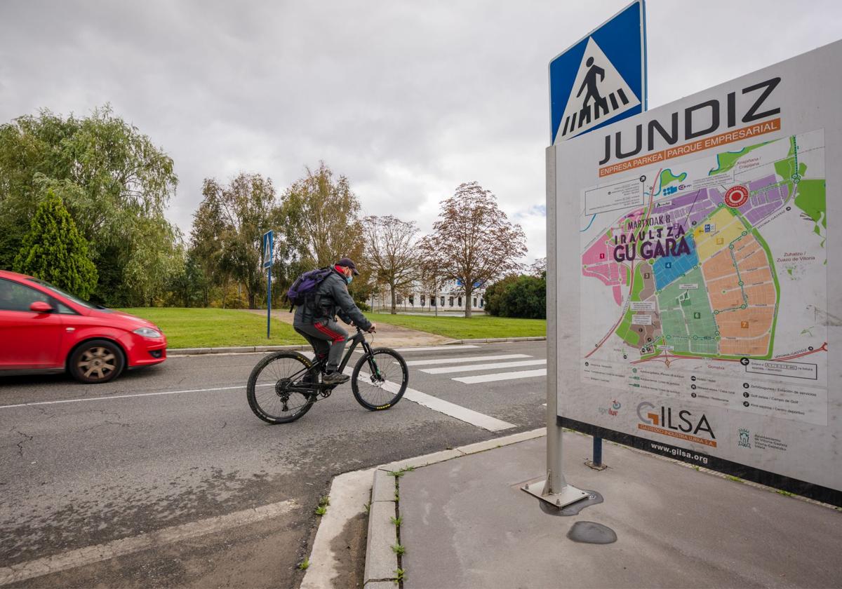 Comienzan las obras del nuevo bidegorri en Júndiz