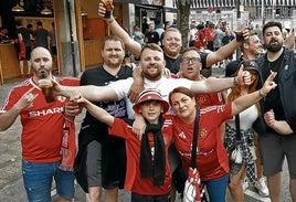 Hasta 700 autobuses con hinchas ingleses colapsarán Bilbao el día de la final