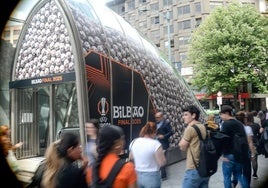 En litera y en habitación compartida: ¿cuánto cuesta el sitio más barato para dormir el día de la final en Bilbao?