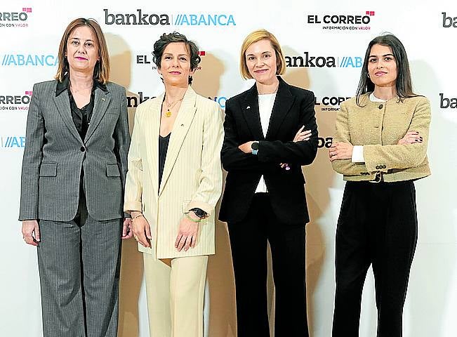 Iratxe Murua, María Pena, Jesica Gómez y Raquel Naya.