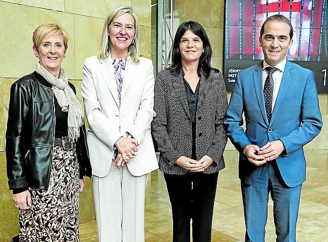 Arantxa Tapia, Ana Otadui, Amaia Ruiz e Inigo Ansola.