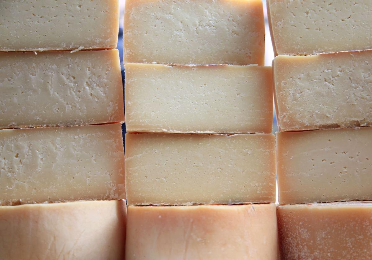 Alerta alimentaria «grave» por listeria en una marca de queso procedente de España