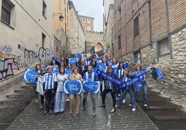 El club ha regalado un pack con material albiazul como agradecimiento.
