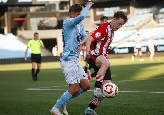 El Bilbao Athletic deja escapar la victoria en cinco minutos fatales