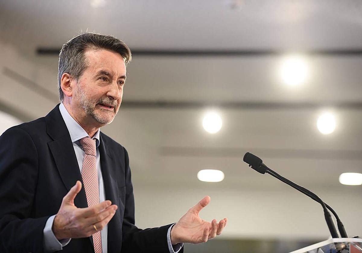 Josu Jon Imaz, durante su intervención en el Foro Empresarial de Gipuzkoa.