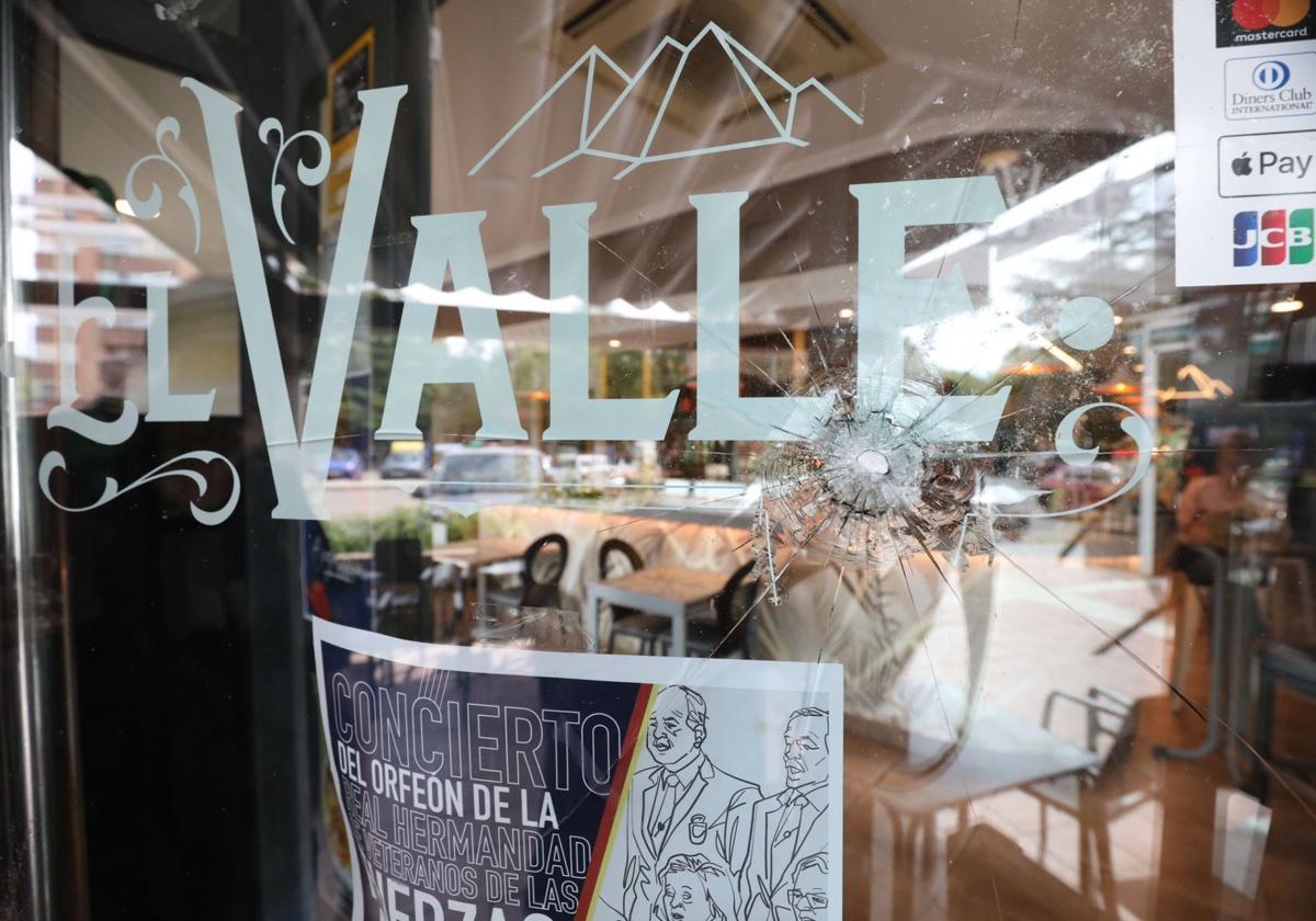 Así ha quedado el bar en el que se ha producido la trifulca entre hinchas de Alavés y Valladolid