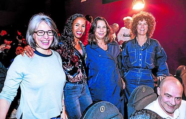 Estíbaliz Errazti, Deuilka Alcántara, Marta López e Inés Elio.