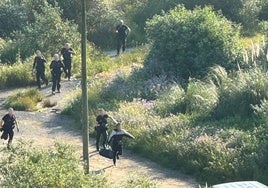 Momento en el que la Policía vasca intenta detener al presunto asesino.