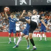 El Athletic sacó los tres puntos en Mestalla y encadenó su quinto partido con la portería a cero.