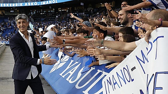 Imanol Alguacil en su adiós de Anoeta: «Ojalá algún día decidamos jugar como hace el Athletic, sólo con canteranos»
