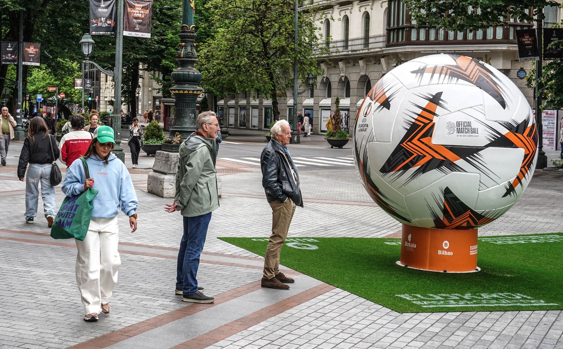 Bilbao, engalanada para la gran final de la Europa League