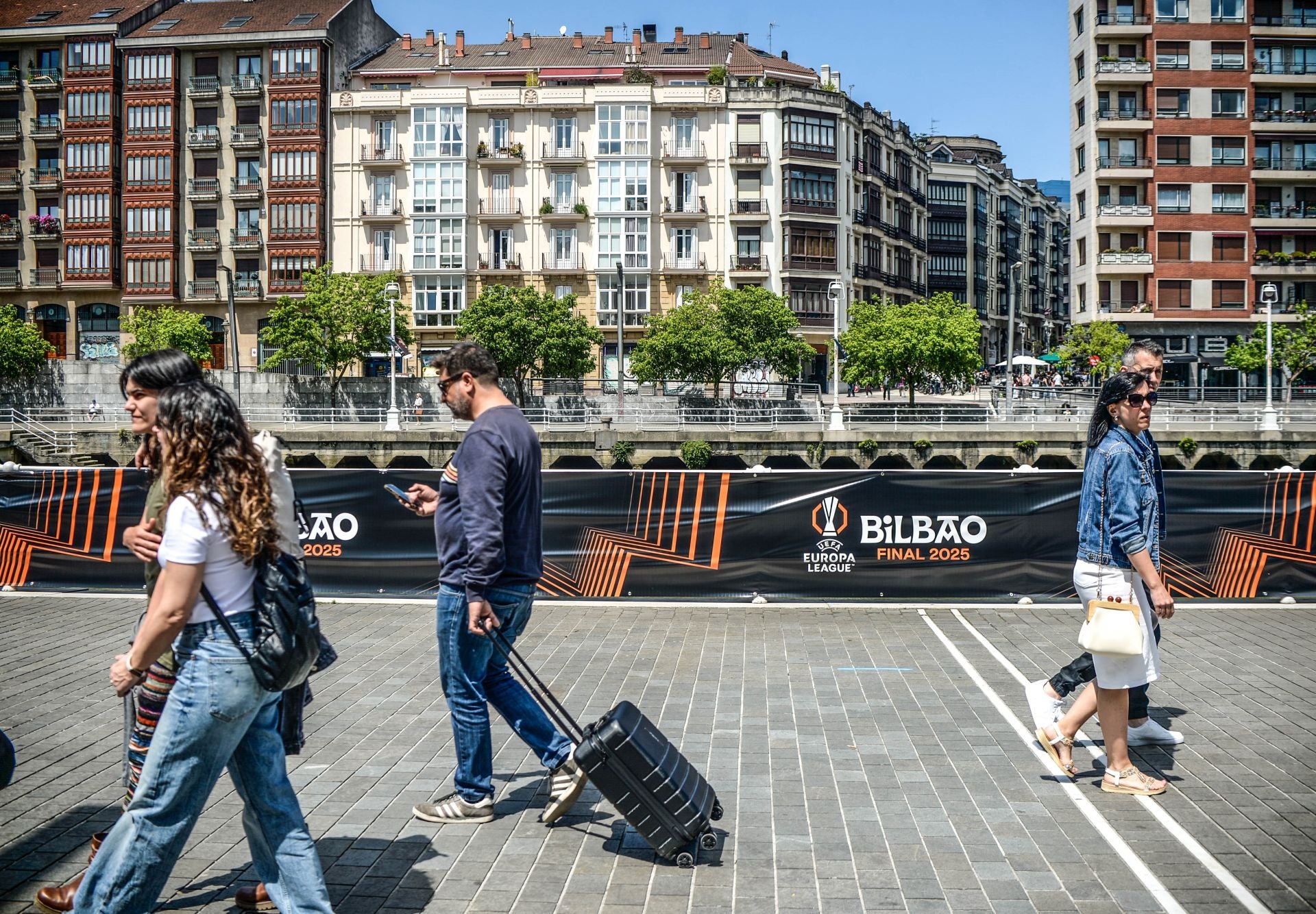 Bilbao, engalanada para la gran final de la Europa League