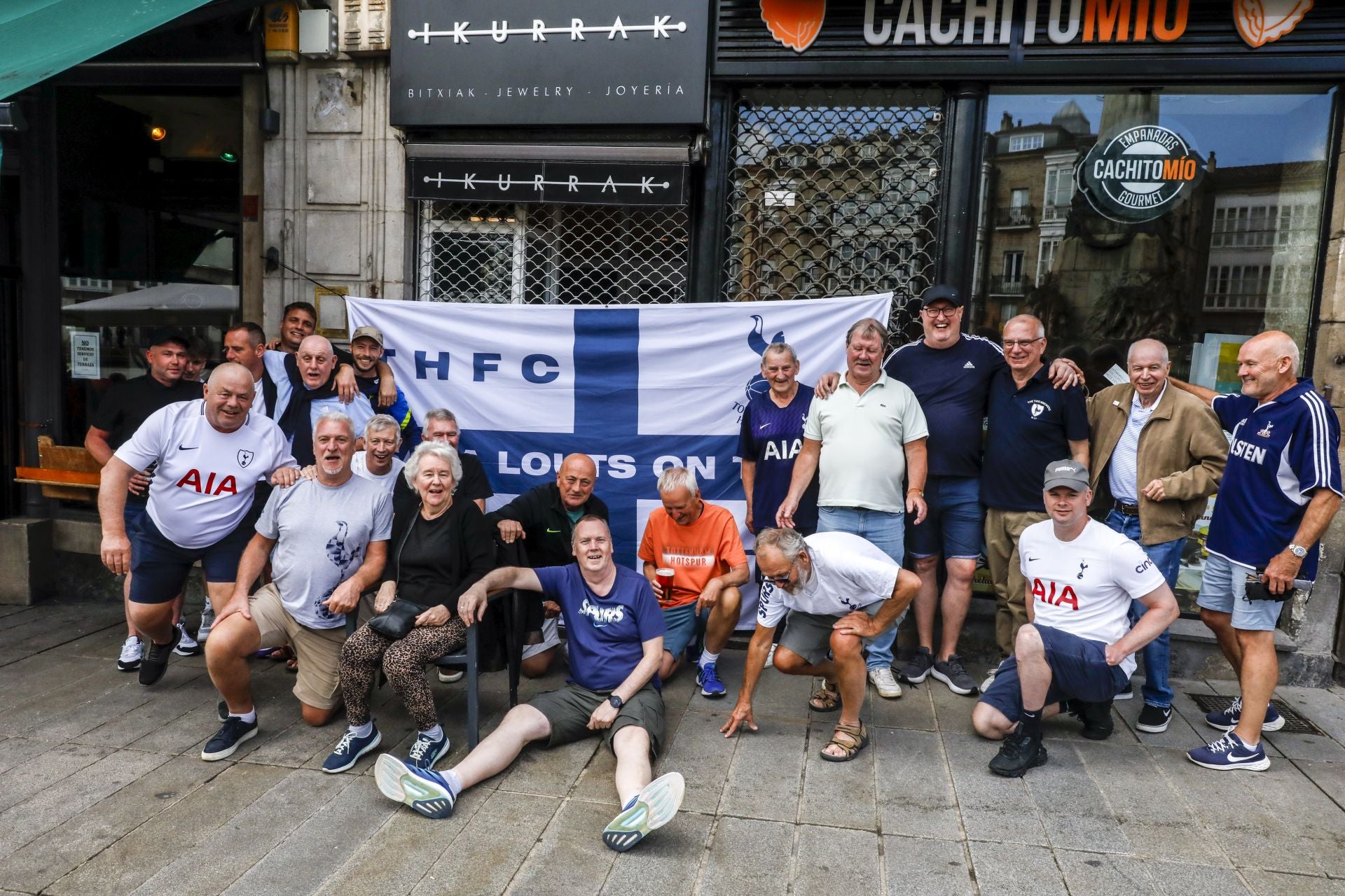 Las imágenes de los hinchas ingleses en Vitoria