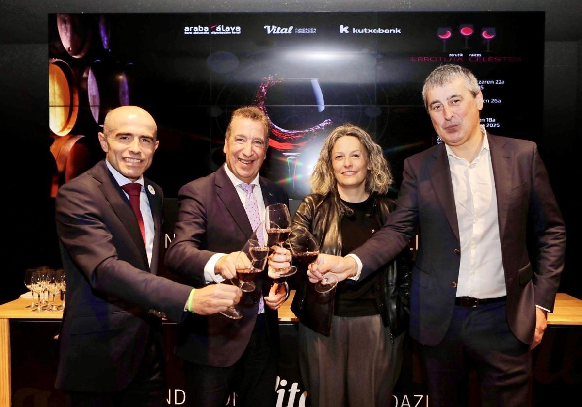 Axier Urresti, Jon Urresti, Noemí Aguirre y Mikel Garaizabal han presentado el proyecto 'Raíces Celestes'