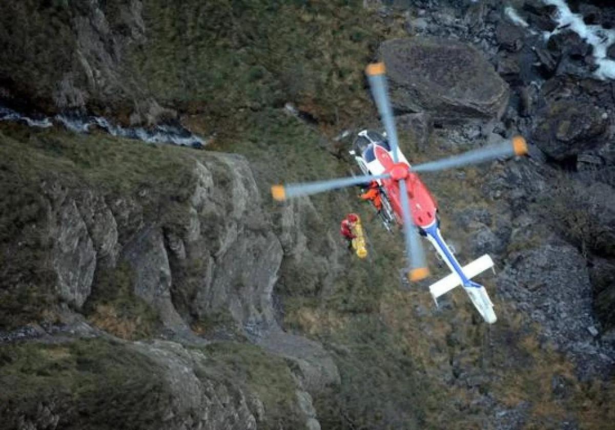 Rescatan a un parapentista accidentado en la zona del monte Anboto
