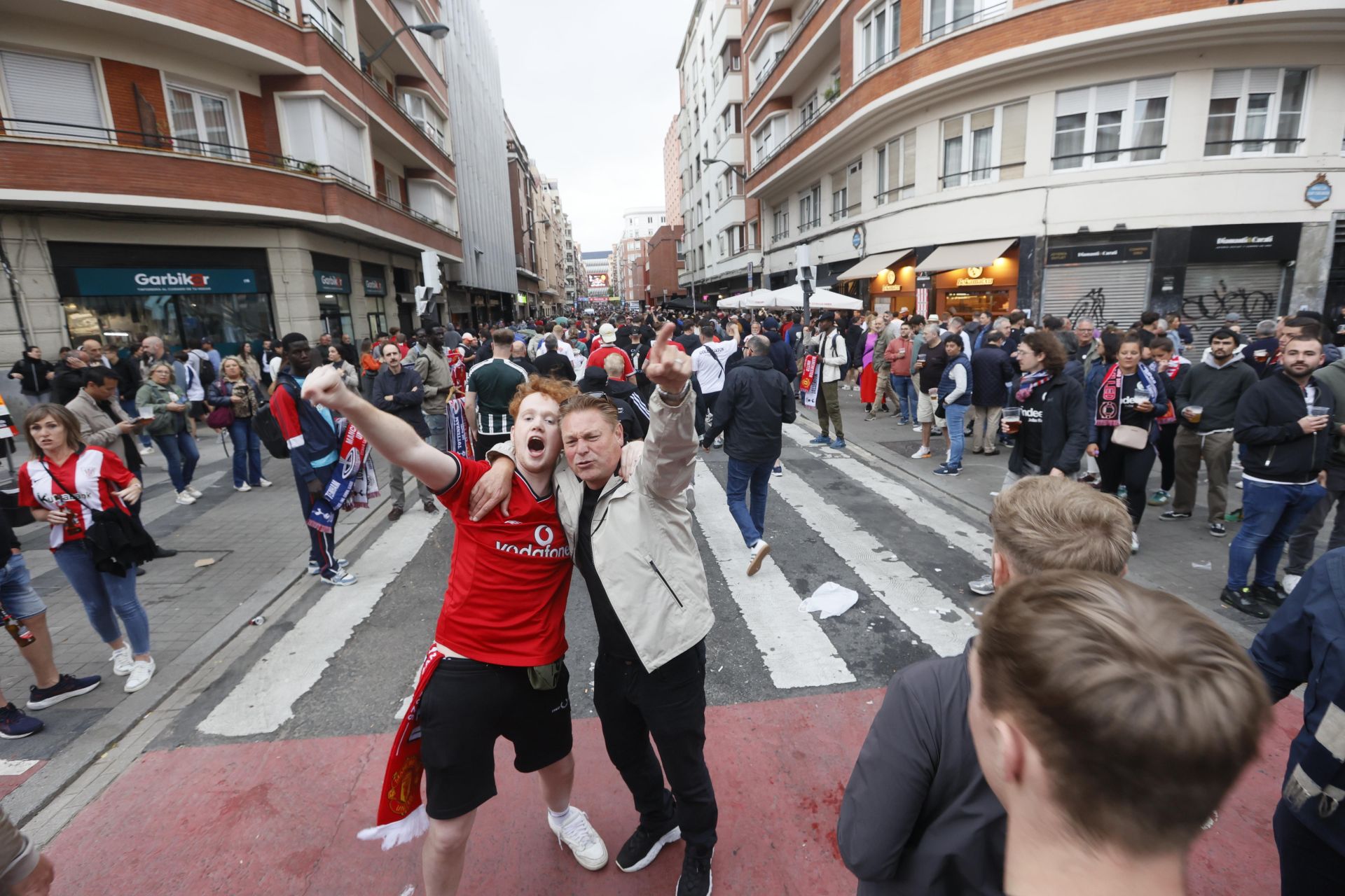 El acceso de los aficionados británicos a San Mamés