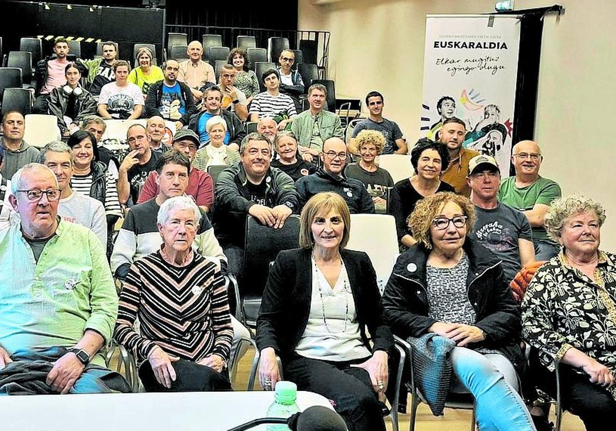 En primera línea, de izquierda a dererecha, Agirregomezkorta, Garitagoitia, Aiestaran y Castillo.