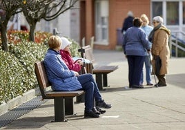 Leioa impulsa encuentros intergeneracionales para combatir la soledad no deseada.