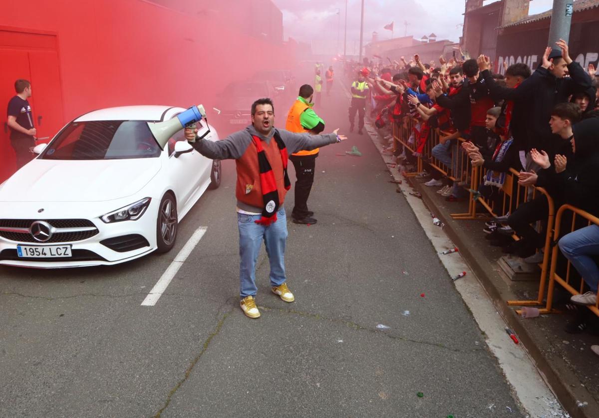La hinchada del Mirandés acudirá el sábado al entrenamiento y la quedada será a las 14 horas del domingo