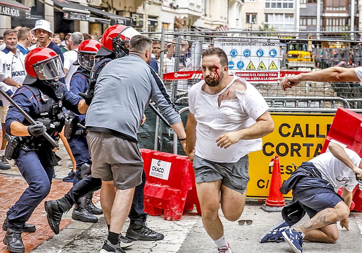 Imagen de la pelea en García Rivero en la que ha habido dos detenidos.