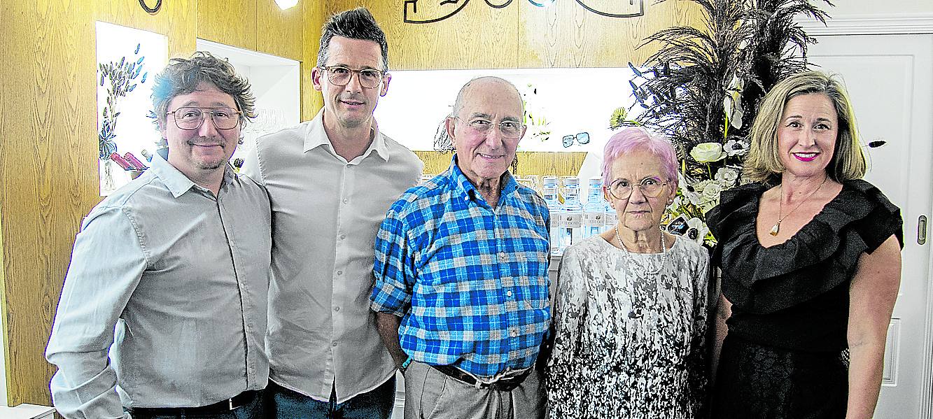 Iker Txarroalde, Ibon Txarroalde, Jesús María Gómez, María Jesús Gómez y Eider Txarroalde.