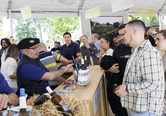 El Arenal se convierte en una bodega abierta en el Txin Txin Fest