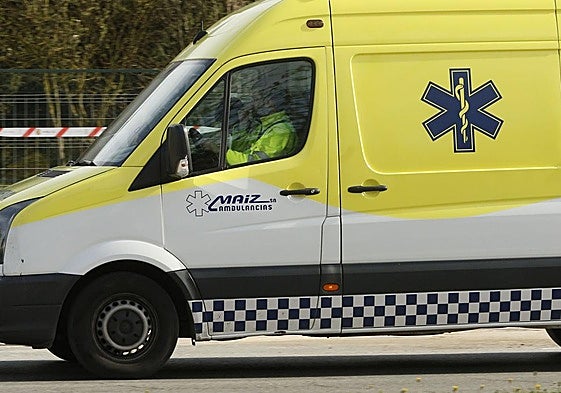 Herido un motorista en la BI-2224 en Arratzu tras colisionar contra un turismo