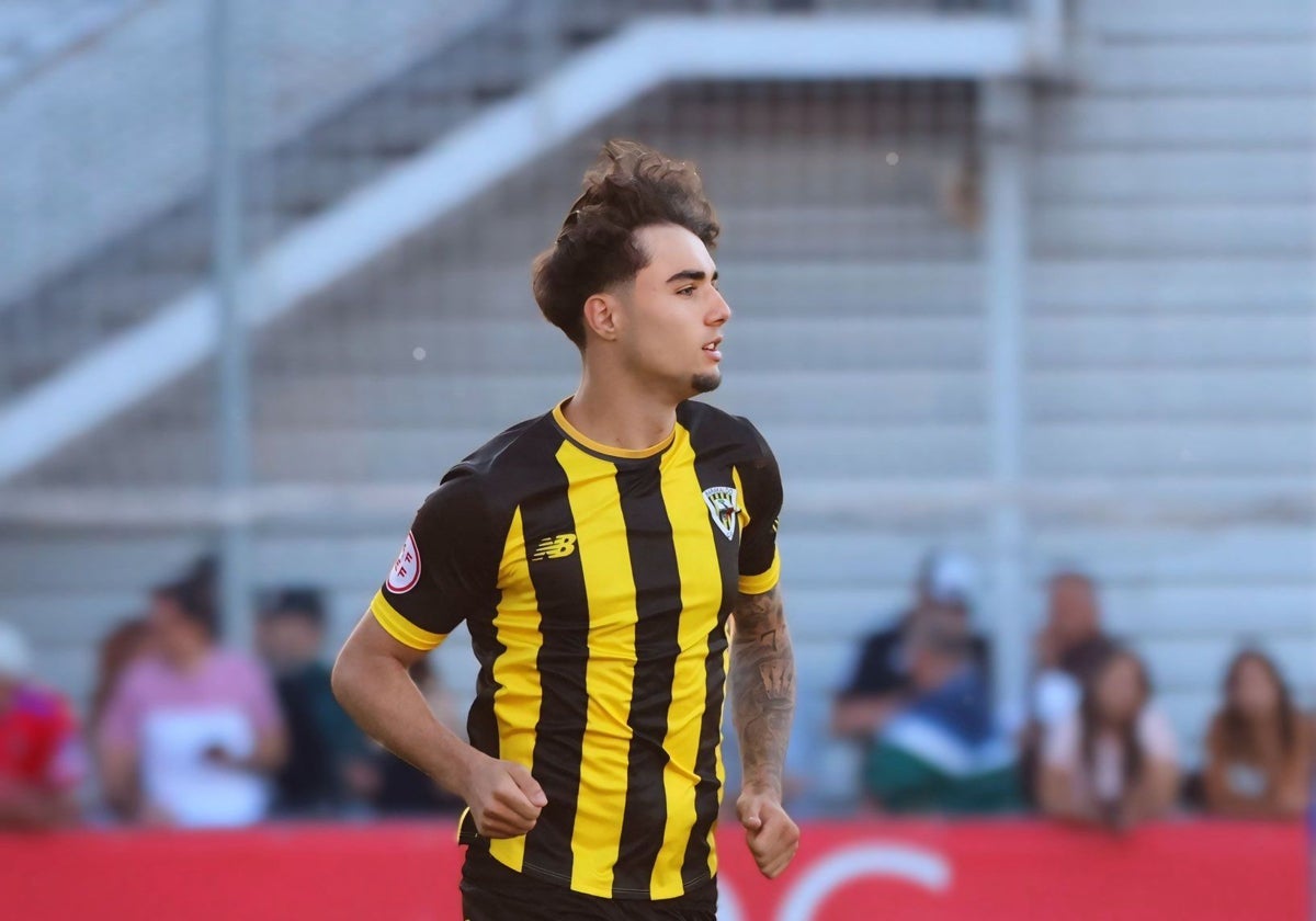 Haitz Huete es el debutante más joven del Barakaldo en Primera Federación.