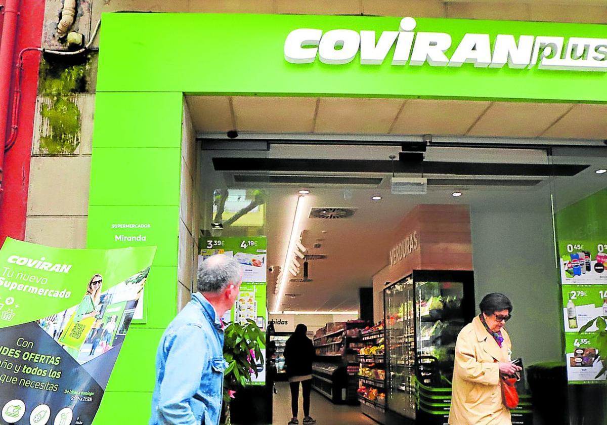 El local del antiguo Supermercado Solana vuelve a tener el mismo uso desde hace unas semanas.