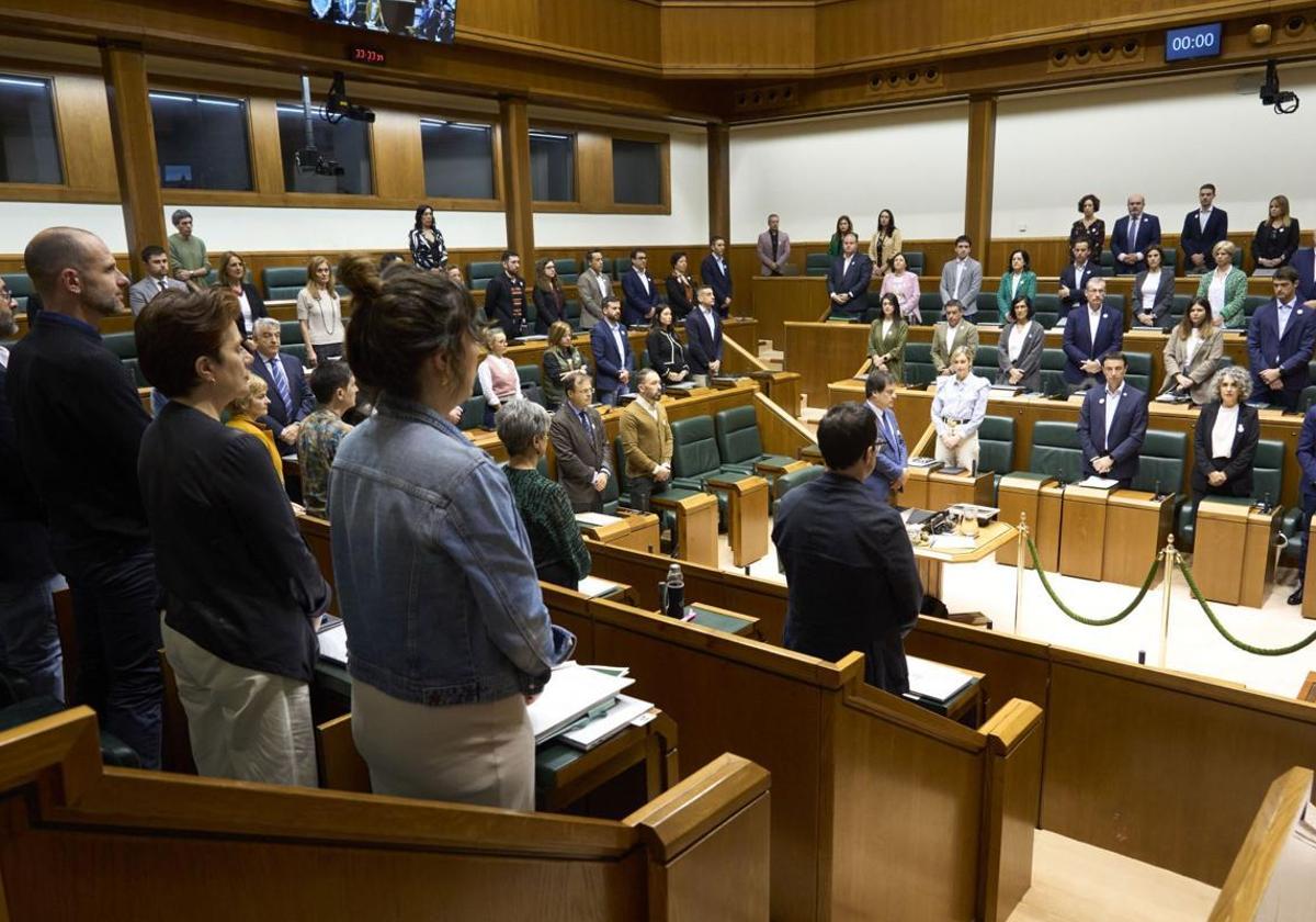 Instituciones, partidos y opinión pública