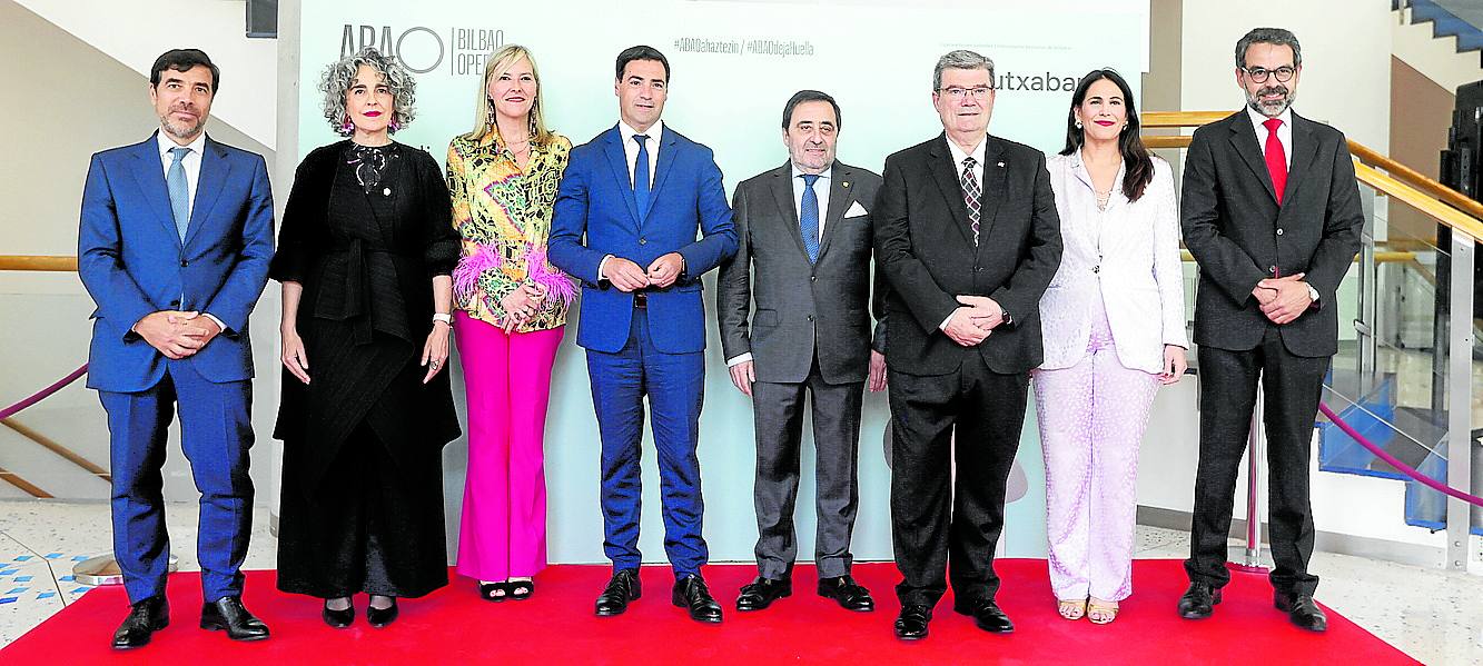 Anton Arriola, Ibone Bengoetxea, Ana Otaduy, Imanol Pradales, Juan Carlos Matellanes, Juan Mari Aburto, Leixuri Arrizabalaga y Carlos García Buendía.