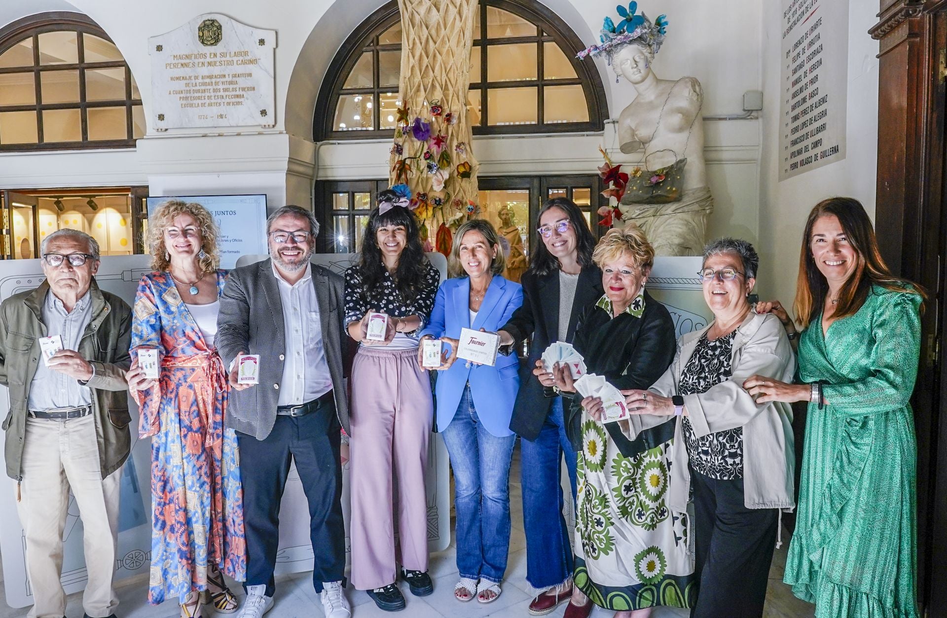La baraja &#039;made in Vitoria&#039; dedicada a las mujeres