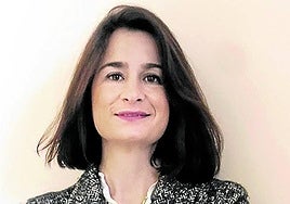 Olatz Campo tiene 44 años y es licenciada en ADE.