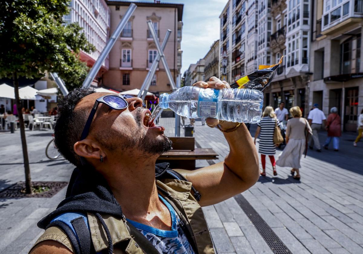 El giro brusco del tiempo que se espera en Álava tras un viernes con máximas de 33 grados