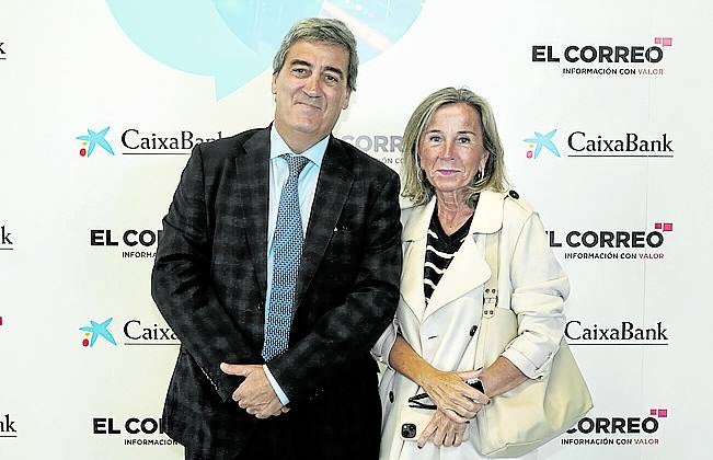 Xabier Basañez y Arantza Estefania.