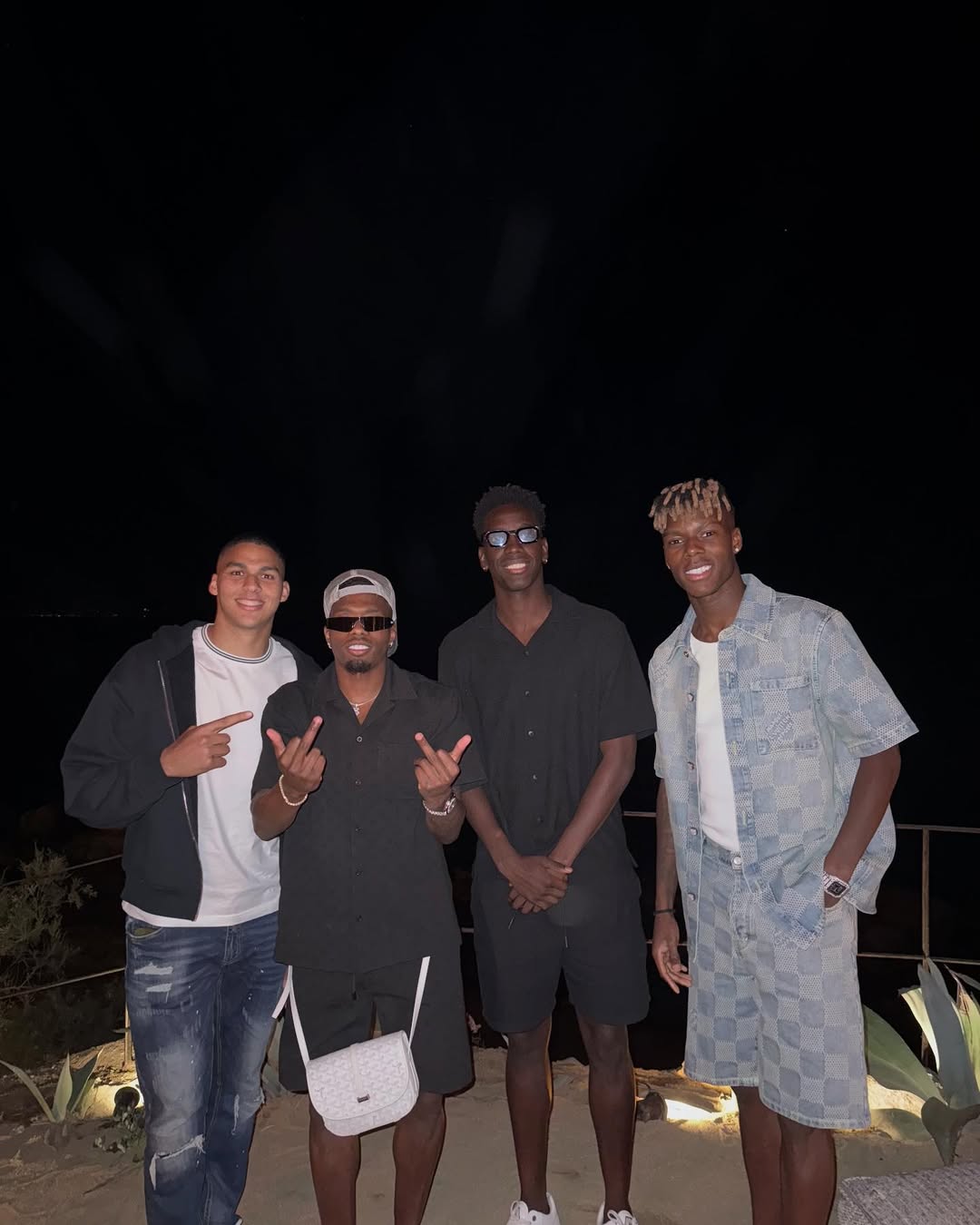 Maroan Sannadi, Álvaro Djaló, Adama Boiro y Nico Williams.