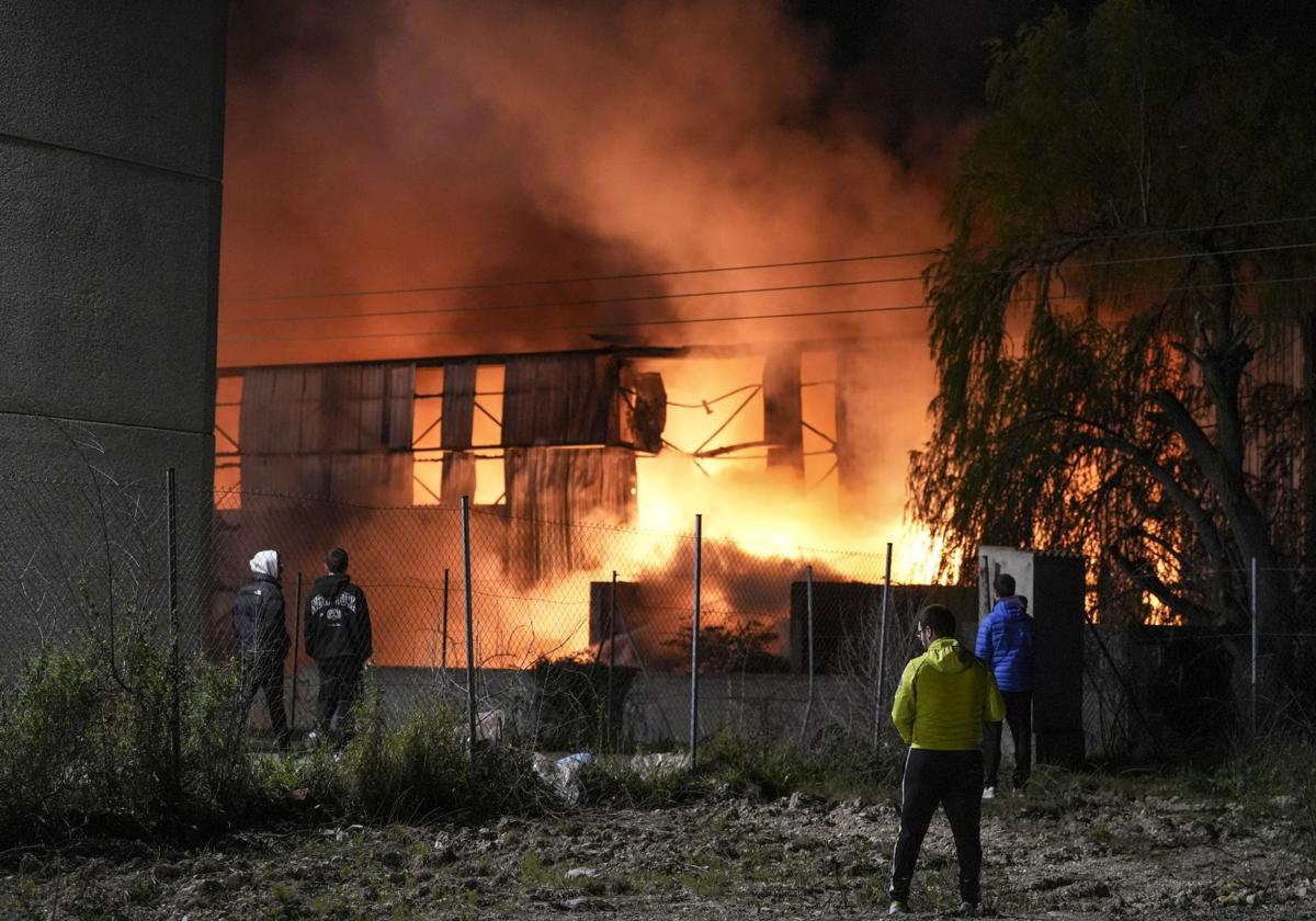 Los detectores de humo no alertaron del inicio del incendio en Onaindia