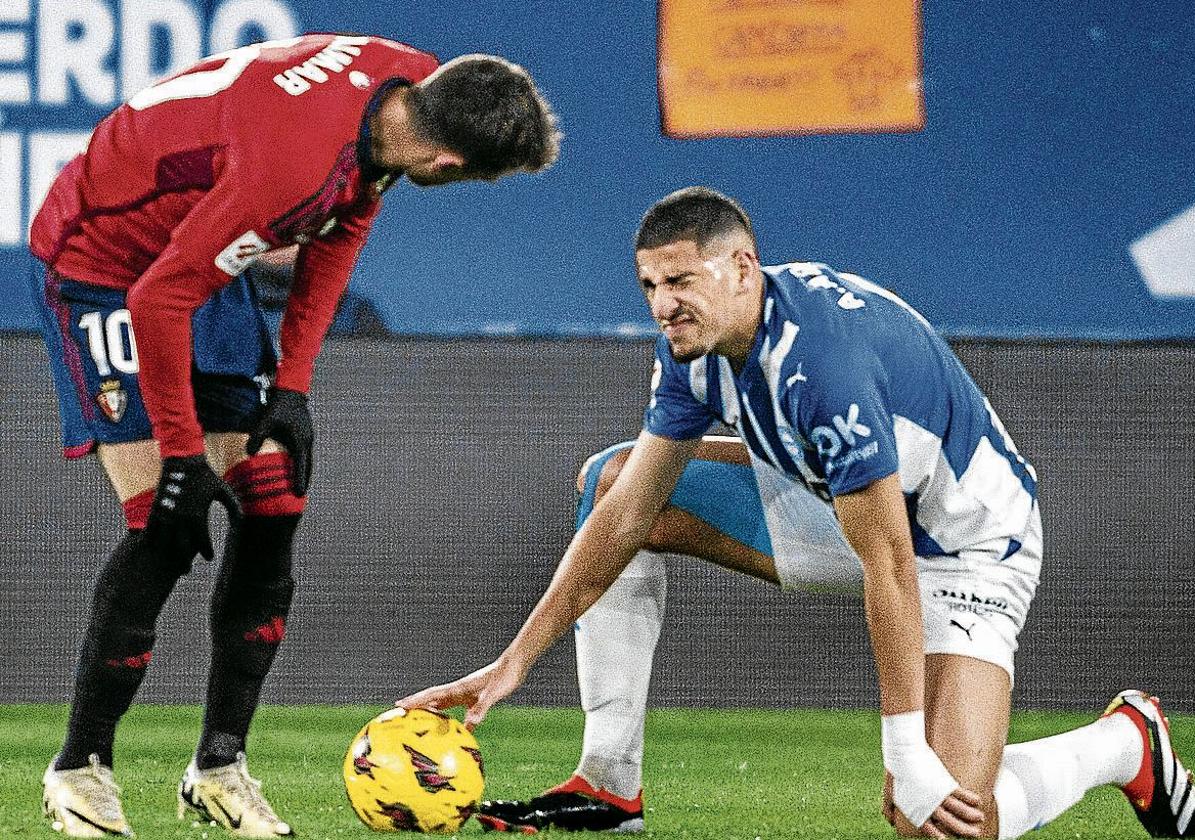 Osasuna vuelve a meterse en la pugna por Abqar, con su futuro todavía en el aire