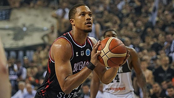 Surne y Unicaja negocian por Pantzar