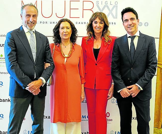 José Garay, María Rosa Valls, Garbiñe Abasolo y Aitor Barañano.
