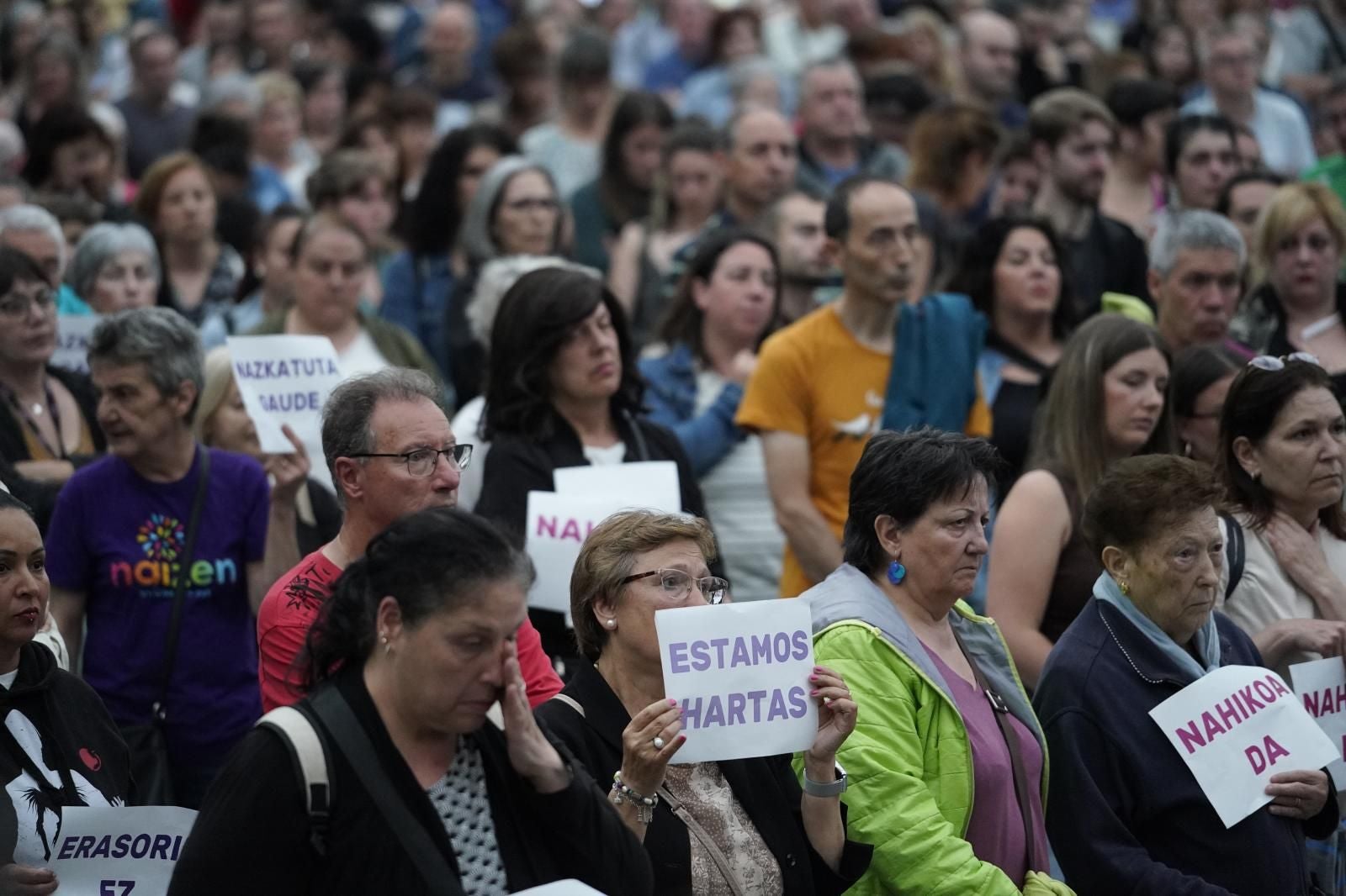 Las imágenes de la concentración de Rekalde en repulsa por el asesinato de la niña de 13 años