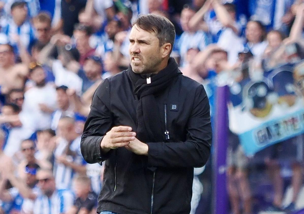 Coudet y el reto de asentarse en el banquillo del Alavés
